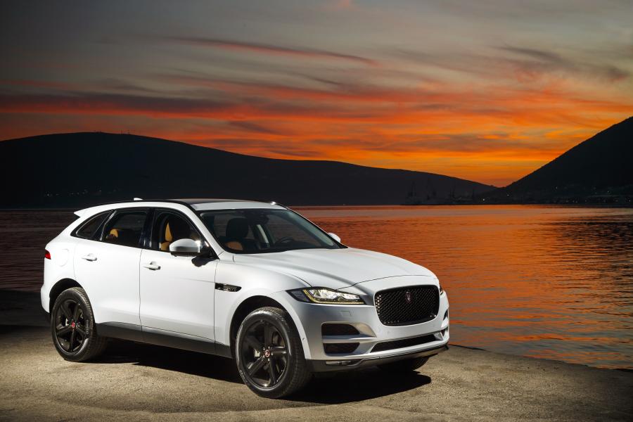  Jaguar F-Pace Portfolio 2016 года  (фото 26 из 31)